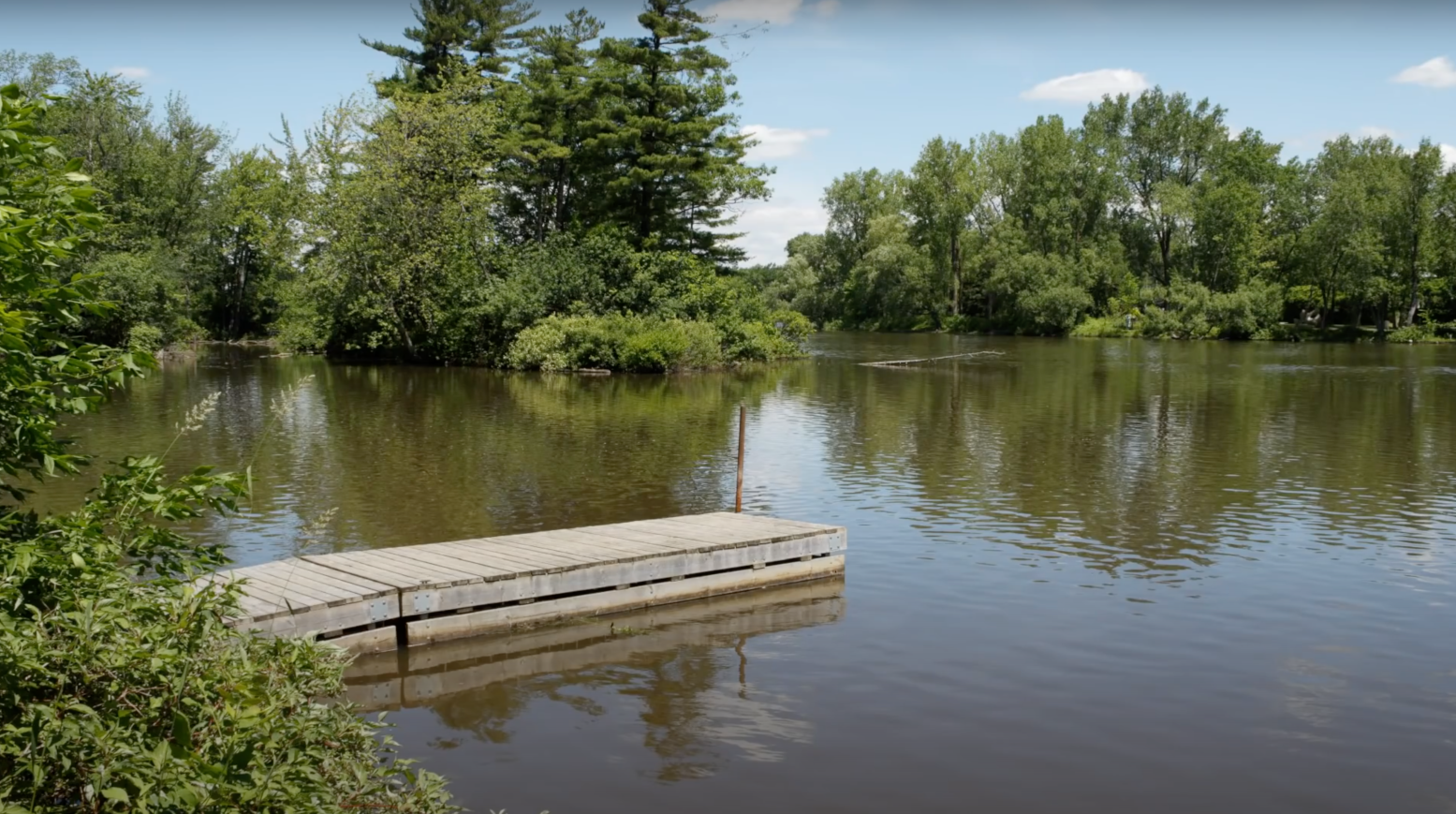 Canada: Le pays au mille lacs.